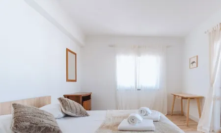 Puerto Raval | 5 Bedrooms | BBQ & Garden