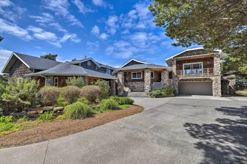 Coastal Oregon Retreat w/ Grill: 11 Mi to Astoria! - Country Houses