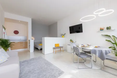 Apartment for Two People – 1 Minute from the Sea and Close to the City Center