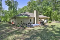 Family-Friendly Home w/ Lake Oconee Access + Patio - 3-Star