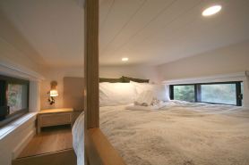 Kookaburra's Perch Tiny House. Secluded, Peaceful and Dog Friendly.