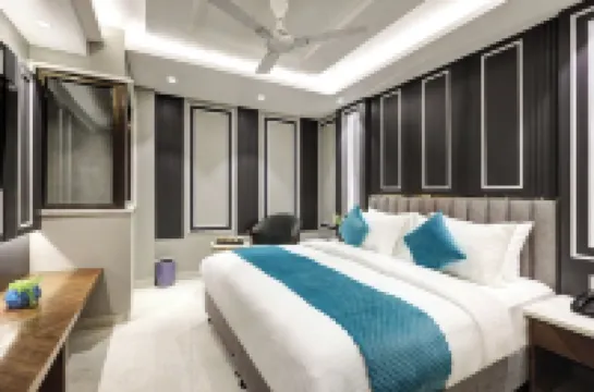 Hotel Namaste Hindustan Hotels near Khas Mahal