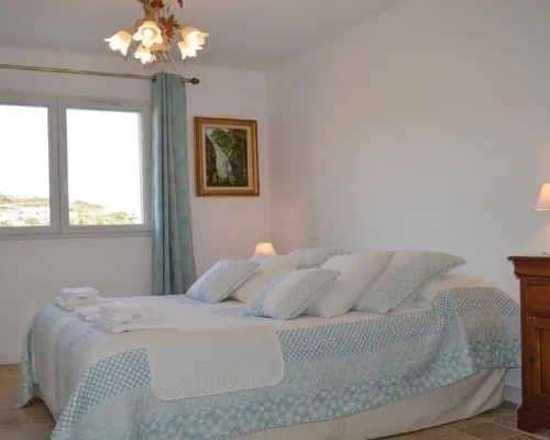 Discover the originality of CAP (P.M.R. access)7 pers Hotels in Sisco