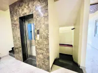 Hotel Prakash INN - near Mahakal Temple Hotels in Gothada