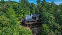 "A Point of View" - Cozy Cabin. Long Range View. All paved roads.