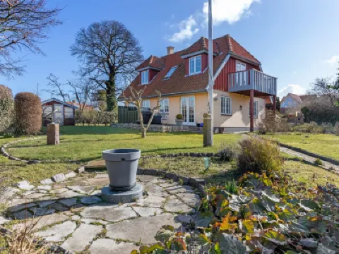 "Jolin" - 200m from the Sea Hotels near Løvehovedet