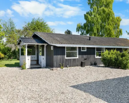 "Justina" - 200m from the sea Hotels in Frorup