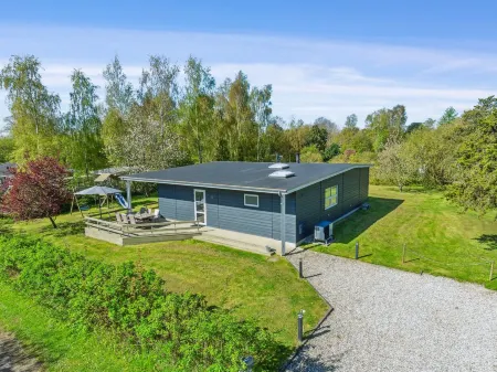 "Matilde" - 390m from the sea Отели в г. Tranekaer