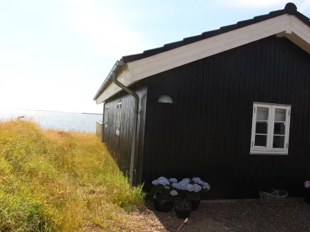 "Aarne" - 30m from the Sea Отели рядом с достопримечательностью «Bogtrykmuseet»