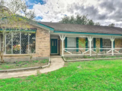 Family Home on 30 Acres in Manvel! Hotels in Manvel