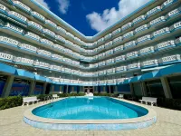 Beachfront Flat with Sea View - 수영장