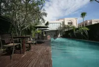 The Pade Hotel - Pools