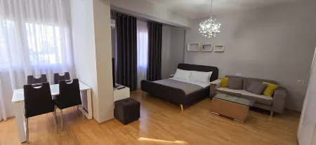 Arkle Apartment 3 Отели рядом с достопримечательностью «Мечеть Эфем Бей»