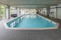 フレッチャー ラントフッド ホテル アヴェグール - プール
