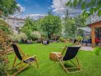 Zulian Aparthotel by Artery Hotels Hotel berhampiran Muzium Farmasi