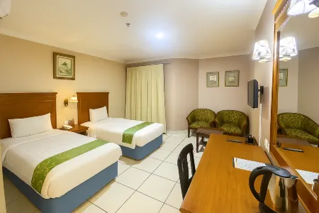 Antares Hotel Отели рядом со станцией Medan Train Station