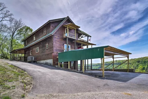 Spacious Cabin on Dale Hollow Lake w/ Hot Tub! - Ramah Hewan Peliharaan