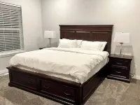 3 BR. 3BA. IMMACULATE TOWNHOME IN DRAPER 德雷珀酒店