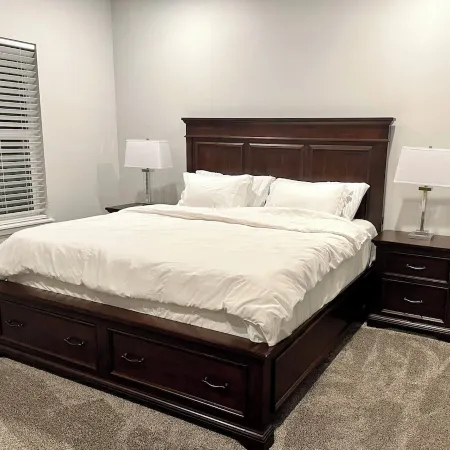 3 BR. 3BA. IMMACULATE TOWNHOME IN DRAPER