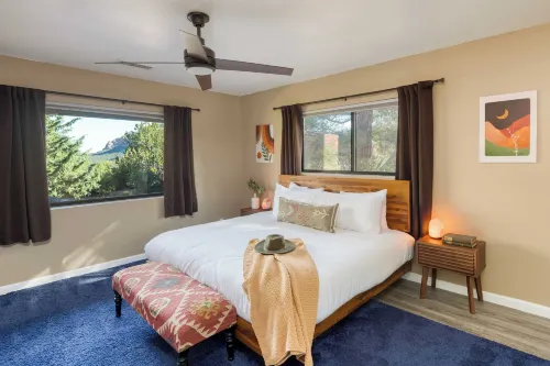 Mid-century Gem w/ Views, Hot Tub & Sunroom Lounge Red Rock Haven by Avantstay