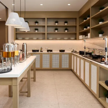 Hyatt Place Montreal Airport