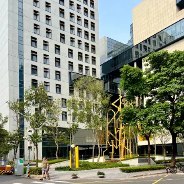 AKA Hotel