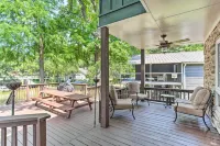 Tool Waterfront Home w/ Hot Tub & Fire Pit! - Homestays