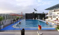 Inter Luxury Hotel - Rooftop Pools