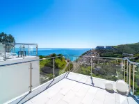 Penthouse in Nerja with Infinity Pool Views