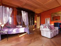 Castle Apartment in Chaleix near Forest Hotels in Chaleix