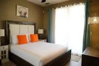 Moon Palace • Desert Oasis with Private Pool & SpaRegistration Number050111 Hotels in der Nähe von Miles Avenue Park