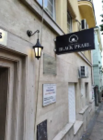 Black Pearl Luxury Suites