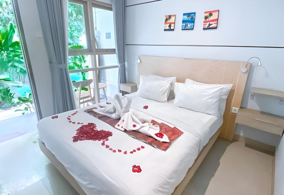 Manuver Surf and Stay Uluwatu Bali Images