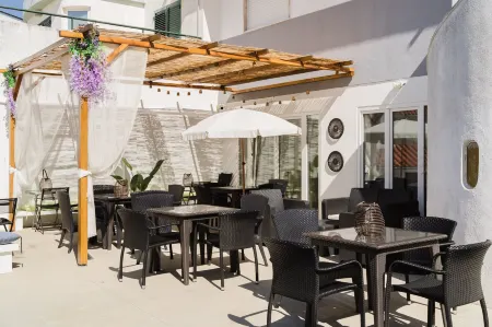 Villa Paraíso da Caparica Отели рядом со станцией Pragal