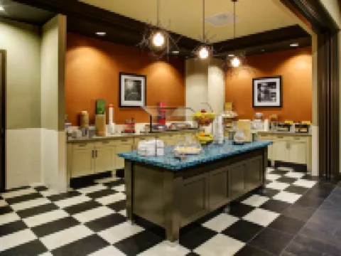 ハンプトン イン & スイーツ オースティン @ ザ ユニバーシティ / キャピトル トラヴィスのホテル