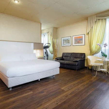 Jr Hotels Bologna Amadeus