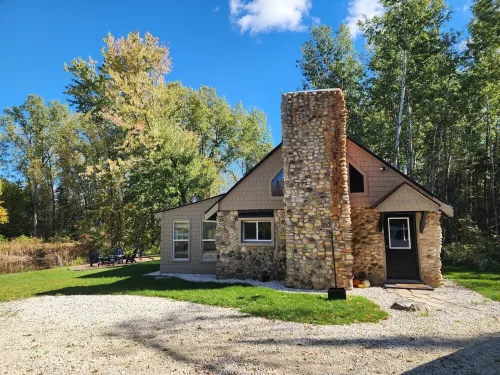 Plan a Cozy Winter Getaway to the Woods!