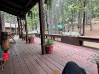Cozy 3-bedroom cabin in superb Arnold with WiFi and a Spa