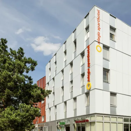 Aparthotel Adagio access Paris Massy Gare TGV