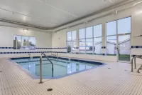 Best Western Plus Red Deer Inn  Suites - Hot Tub