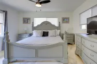 Dog-Friendly Home w/ Patio & BBQ in Bradenton - Pet Friendly