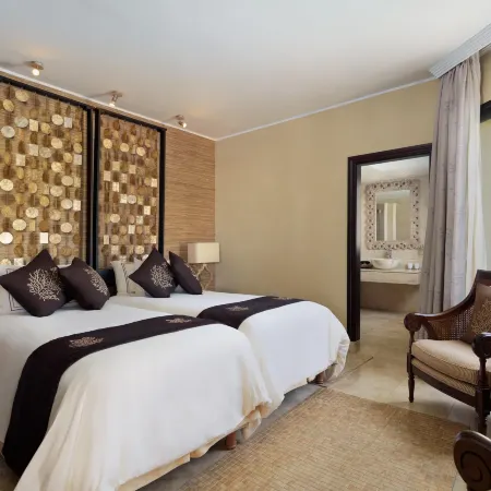 Royal Garden Villas, Luxury Hotel