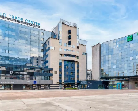 ノボテル グルノーブル サントル グルノーブルのホテル