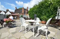 Falcon Inn Hotels in Denham