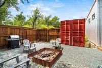 Contemporary Country Style Gem w BBQ & Games Room - Jacuzzi