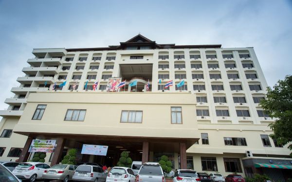 โรงแรมแพร่นครา