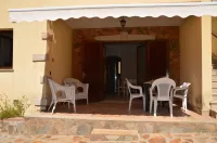 FTA-BEL01apt 6 pax vicino al mare