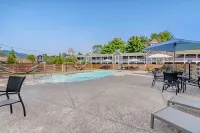 Green Granite Inn, Ascend Hotel Collection - Swimmingpools