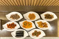 Mokpo H大道和平廣場飯店 - 早餐