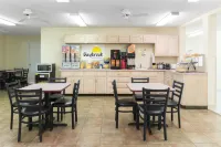 Days Inn by Wyndham Mount Vernon - Pet-friendly